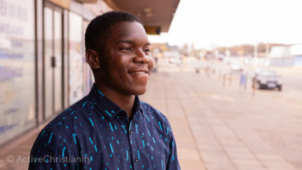 Kupata furaha ya kweli mioyoni mwetu